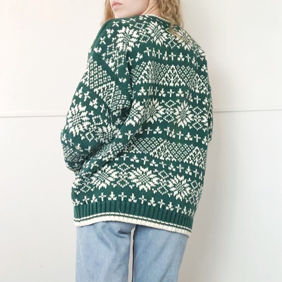 GAP •  Oversized Knit Fair Isle Sweater - Picture 3 of 3